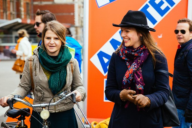 Private City Kickstart Tour: Amsterdam - Meeting your guide near Amsterdam Central Station