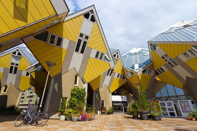 Private Day Tour: Rotterdam and The Hague. English or Spanish - Who will enjoy this route most?