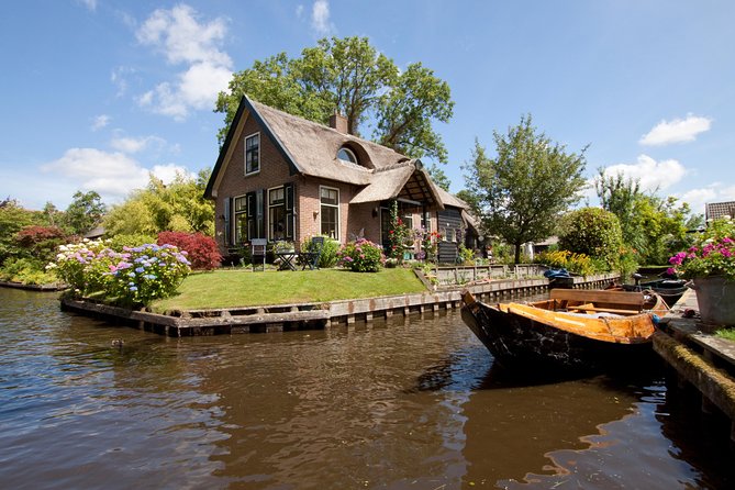 Private Day Trip from Amsterdam to Giethoorn including boat tour - Hotel pickup turns a tricky day into an easy one