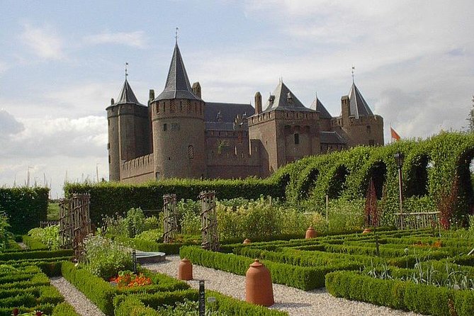 Private day trip to the Dutch castles from Amsterdam - Why these two castles make a better pair than one