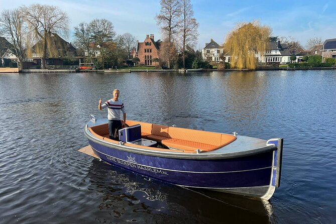 Private Electric Boat Rental in Haarlem (No License Required) - How the self-drive boat works