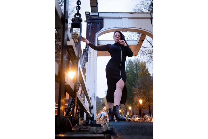 Private Photo Session in Amsterdam - Starting at Damrak and the dancing houses