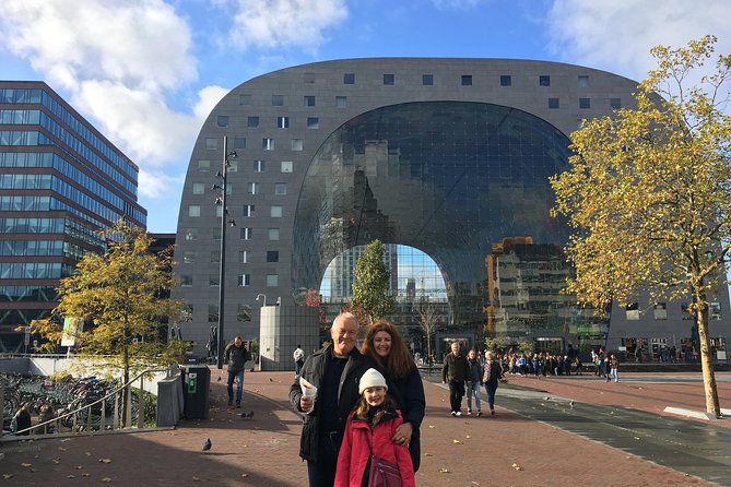 Private Rotterdam Walking Tour - guided by Architects - Boompjeskade and the Maas finish