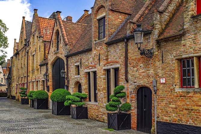 Private sightseeing tour to Bruges and chocolate from Amsterdam - Why Bruges makes a worthwhile day from Amsterdam