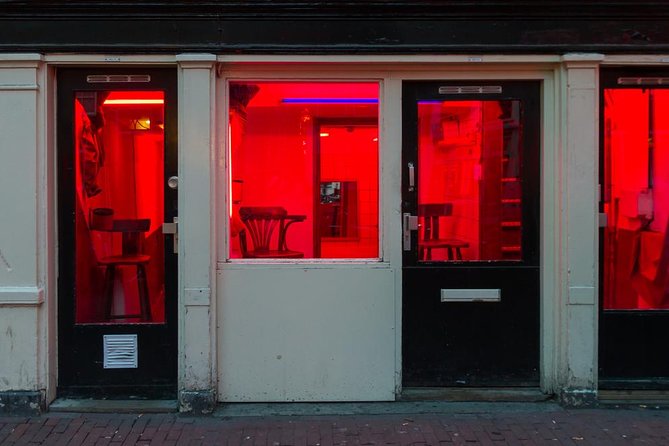 Private tour of Red Light District. English or Spanish - What this private Red Light District walk is really about