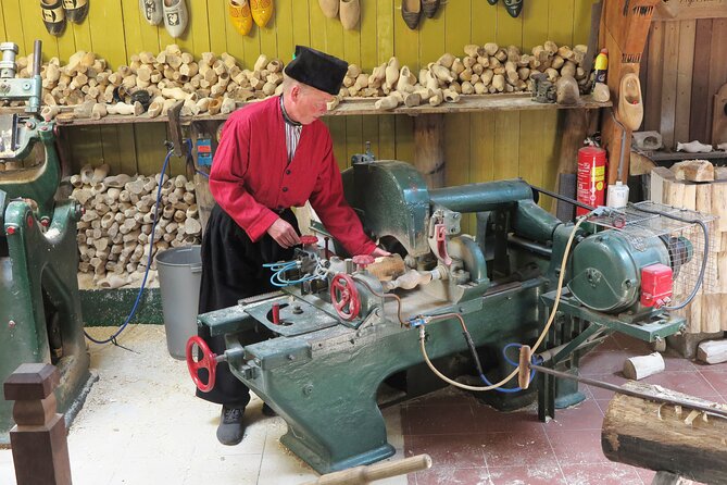 Private Tour of Simonehoeve Cheese Farm and Clog Factory - Cheese making, tasting, and the shop