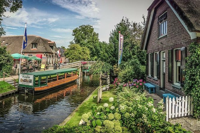 Private tour to Giethoorn, the Windmills, Cheese from Amsterdam - The long ride to Giethoorn
