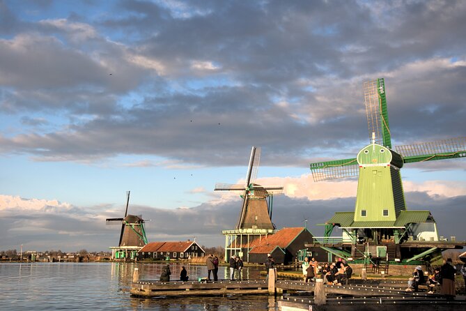 Private Tour to Zaanse Schans, Volendam, and Marken - Zaanse Schans: windmills and working traditions