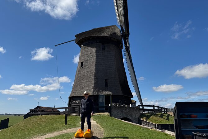 Private Tours to Zaanse Schans, windmill house, Volendam, Marken - What the private vehicle adds