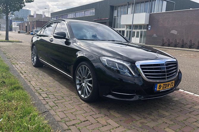 Private Transfer from Amsterdam city center to Rotterdam - Small touches that improve the ride