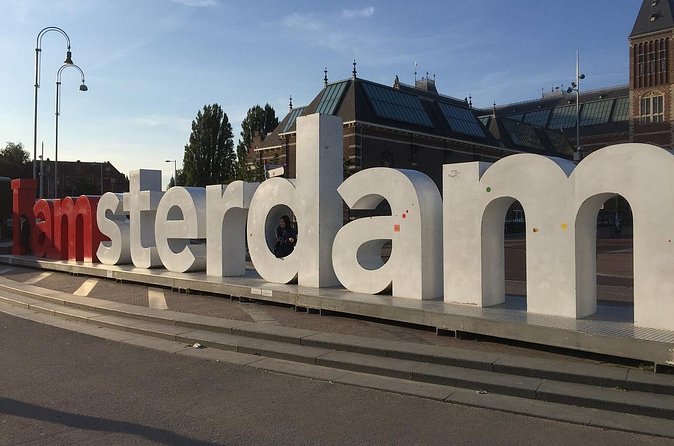 Private Transfer from Amsterdam to AMS Amstrdam Schiphol Airport - Who will find this transfer most useful?