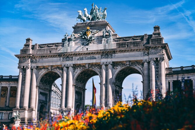 Private transfer from Amsterdam to Brussels, 2h stop in Utrecht - A private ride with room for your own group