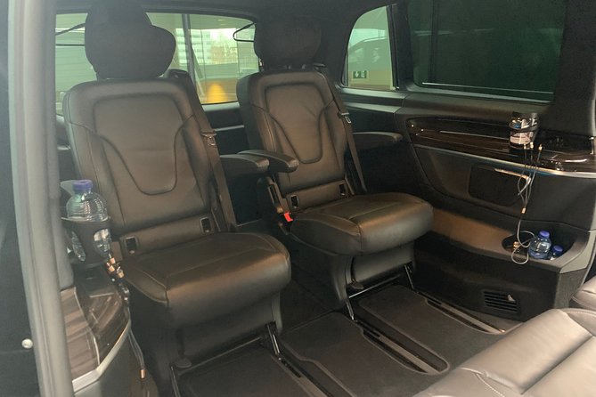 Private Transfer from Amsterdam to the Cruise Port in Rotterdam - Arrival at Wilhelminakade 699