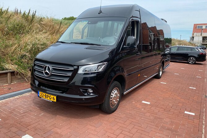 Private Transfer from Amsterdam to the Cruise Port in Rotterdam - Who should book this transfer?