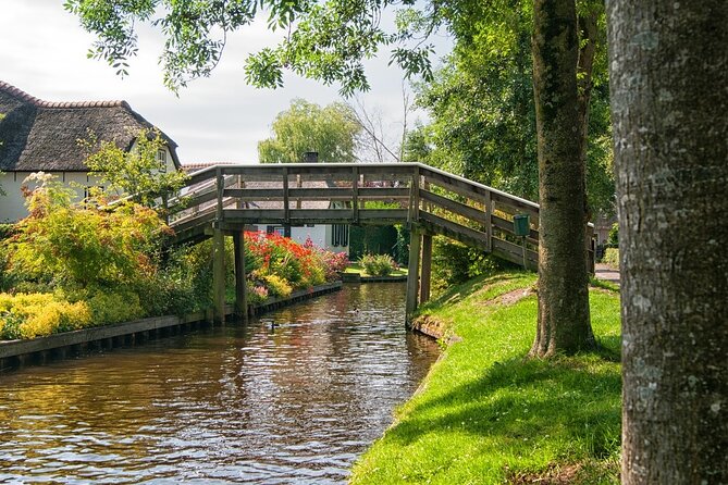 Private transfer from Giethoorn to Amsterdam - Luggage limits deserve attention