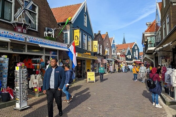 Private Transfer in or to Amsterdam - Pickup in Amsterdam and the first few minutes