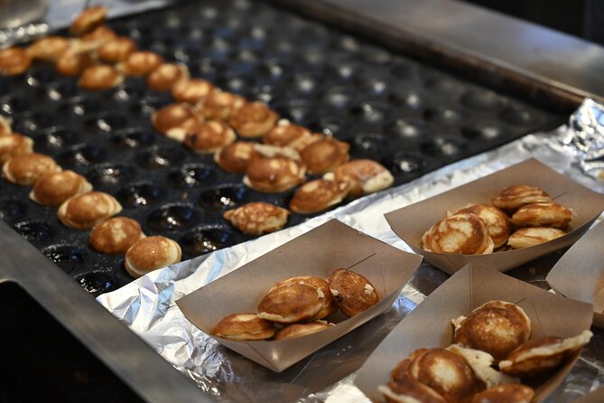 Private Utrecht Food Walking Tour with 8 Tastings - Dutch pastries at Bakkerij Neplenbroek