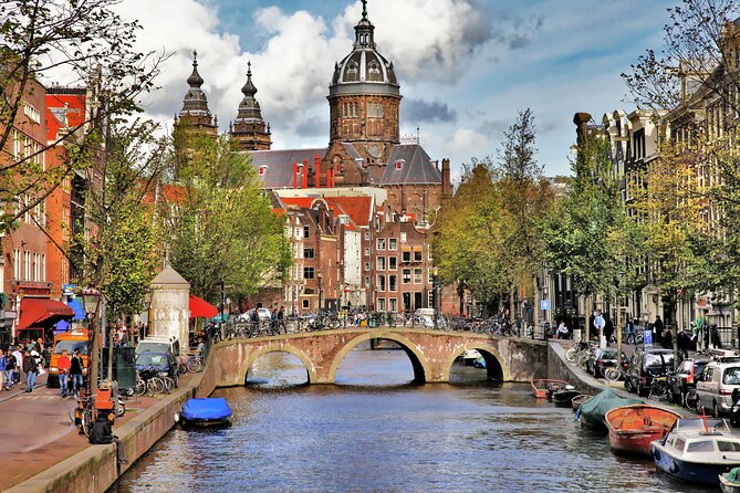 Private walking tour Amsterdam. English or Spanish. - Waterlooplein and the area connected to Rembrandt