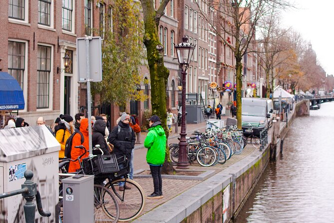Private walking tour Amsterdam. English or Spanish. - What the private format really changes