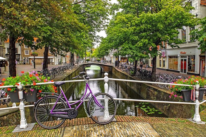 Private Walking Tour: Delft's Royal History and Pottery - The Old Church and Delft’s layered past