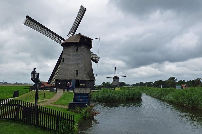Private Zaanse Schans Windmills and Volendam Tour from Amsterdam - Zaanse Schans: windmills beside the River Zaan