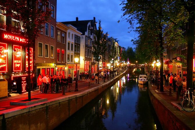 Red Light District Primetime Private Tour for 18+ Only - Oude Kerk and the Area’s Sharpest Contrast
