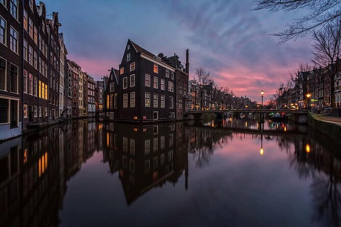 Red Light District private tour with a local - Starting at Beursplein and Dam Square