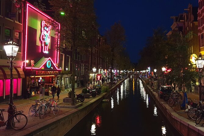 Red Light District Tour by Locals, Small Group (approx 4) - The coffeeshop dating from 1975