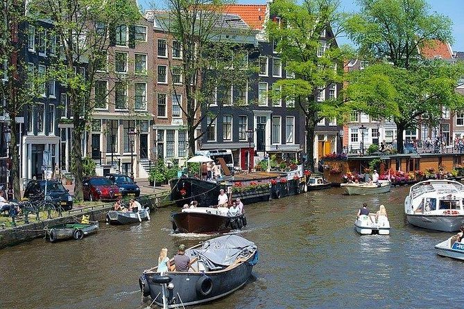 Red Light District tour with canal cruise - The smallest house and the city’s cramped architecture