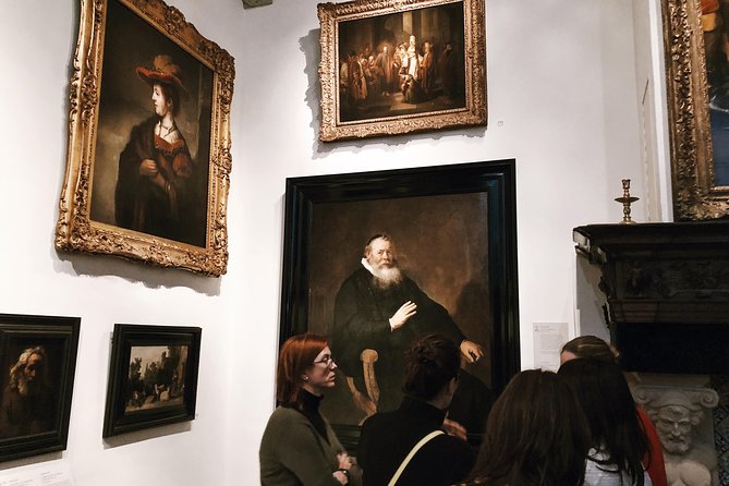 Rembrandt House & Neighborhood Exclusive Guided Walking Tour - Bloemenmarkt and the Munttoren