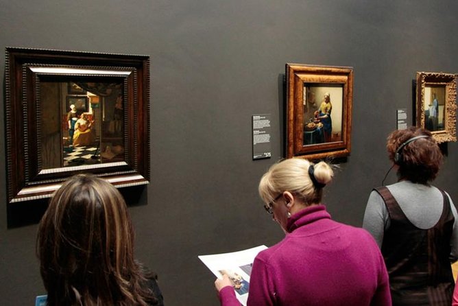 Rijksmuseum Amsterdam Exclusive Guided Tour w/ Reserved Entry - Rembrandt and the museum’s major paintings