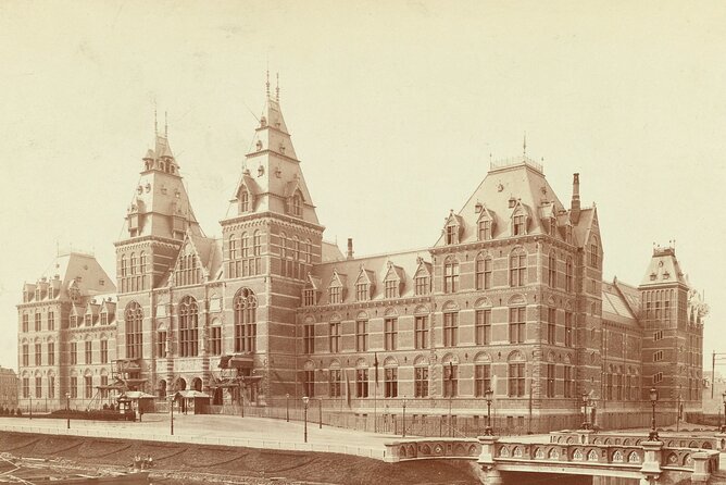 Rijksmuseum Amsterdam Semi-Private Guided Tour - Meeting at the Rijksmuseum archway