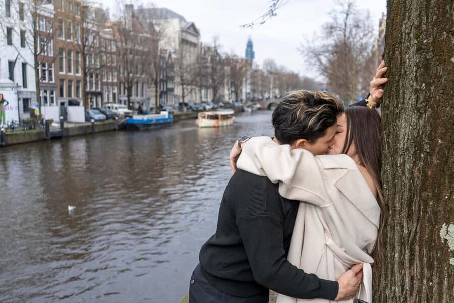 Romantic Photoshoot Experience for Couples in Amsterdam - Meeting at Huidenstraat 32