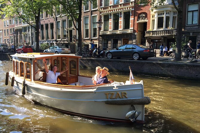 Romantic Private Boat Tour Amsterdam 90min incl welcome drink - Why a private evening cruise changes the Amsterdam experience