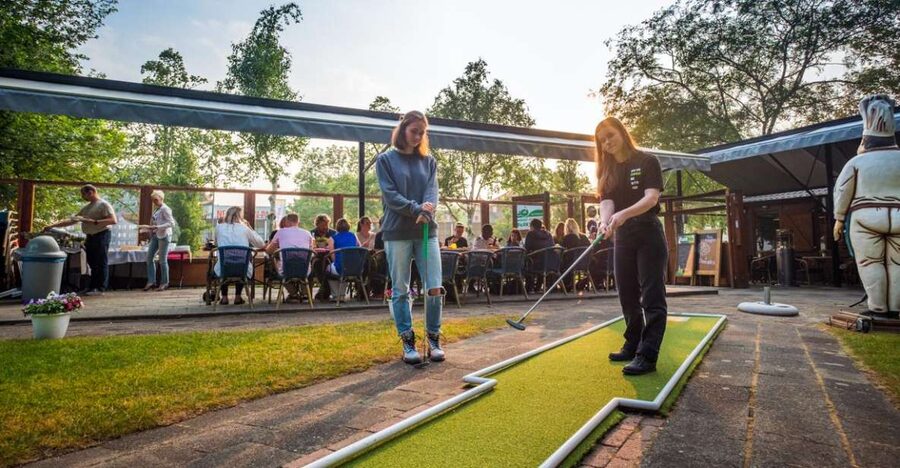 Rotterdam: 18-Hole Mini-Golf Game - Why this Rotterdam mini-golf course works well