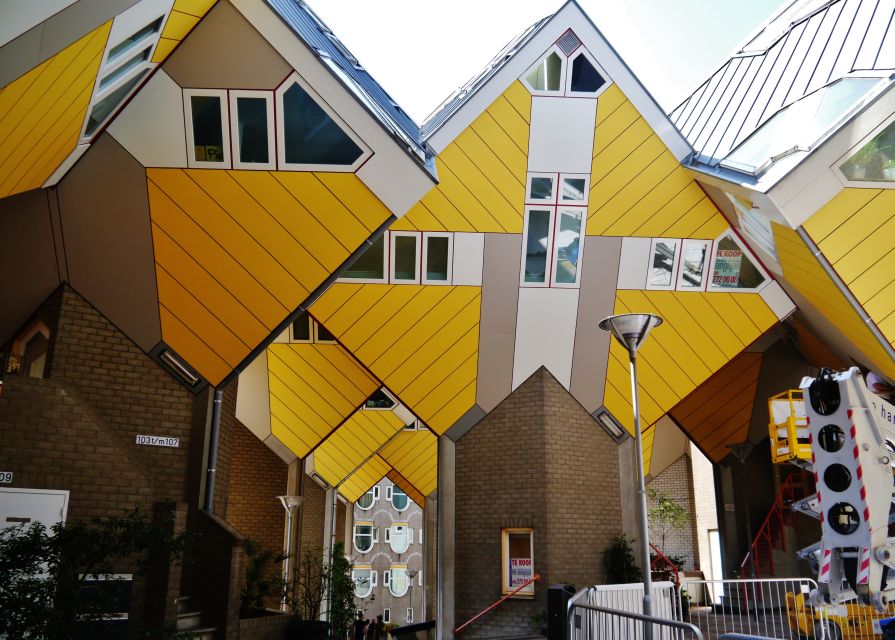 Rotterdam: 2-Hour Guided Walking Tour - Why Rotterdam has so much modern architecture