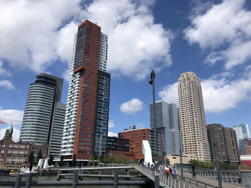 Rotterdam Architecture: Centre and South Bank with watertaxi - The South Bank and its former harbor identity