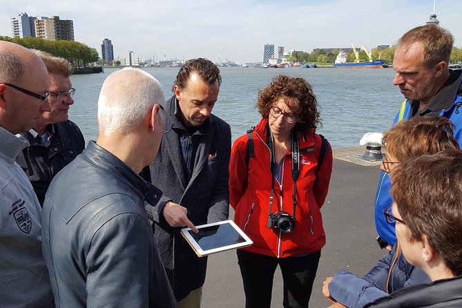 Rotterdam Bike Tour - all the Highlights - Kop van Zuid and Hotel New York
