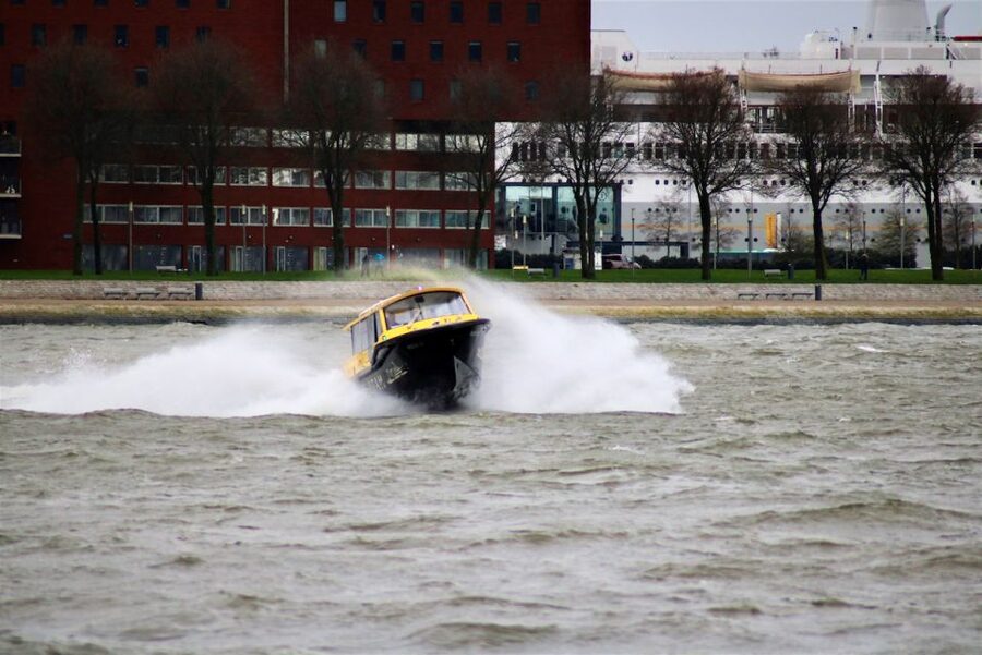 Rotterdam: Breweries and Water Taxi Tour - Who should book this experience?