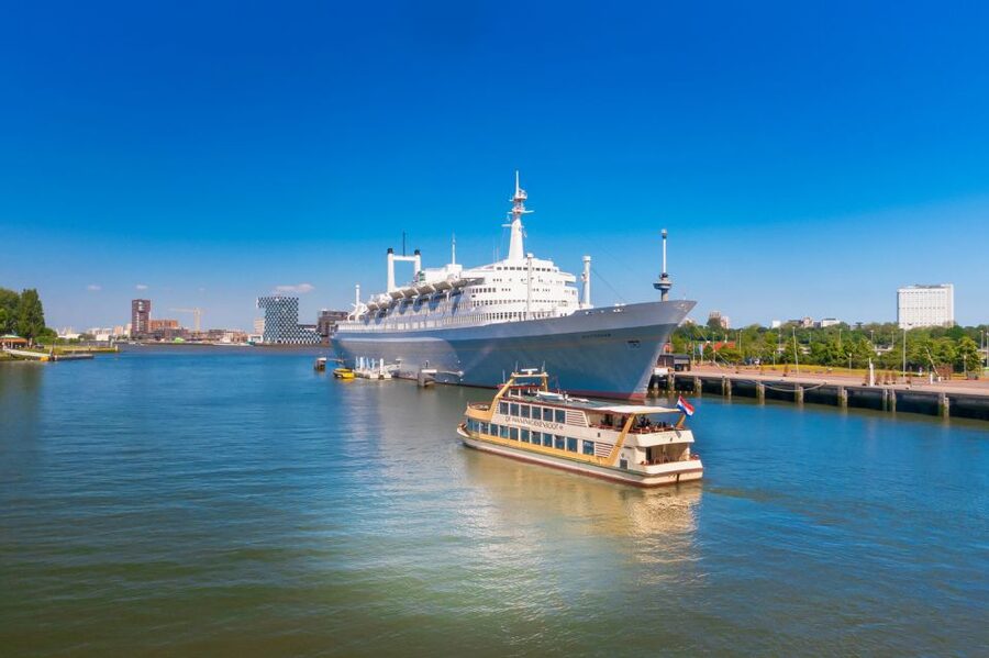 Rotterdam: Pancake Cruise - A family outing with a ball pit below deck