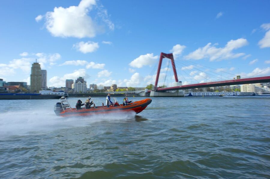 Rotterdam: Private Maas River Speedboat Cruise - Who should book this ride?