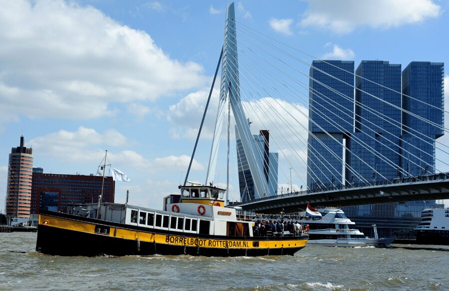 Rotterdam: Pub Cruise with Drinks and Bites - Rotterdam’s Skyline From the Water