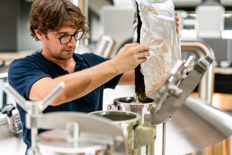 Rotterdam: Stadshaven Brewery Tour with Beer Tastings - How the Stadshaven tour unfolds