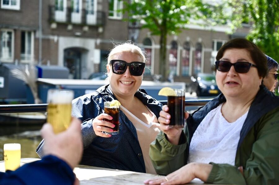 Secret Food Tours Amsterdam - Stamppot explains Dutch comfort food