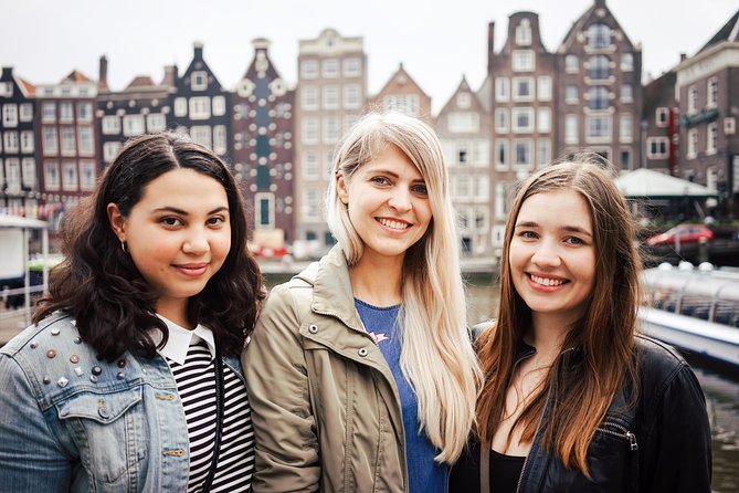 See Shoot Share | Photo Tour - A short walk with a useful purpose