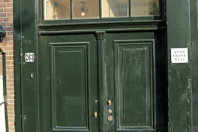 Self-Guided Audio Tour Holocaust Series: The Jewish Quarter - The Portuguese Synagogue and earlier refuge