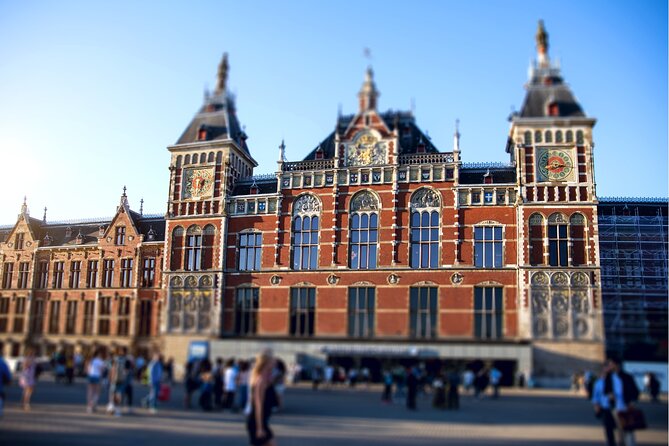 Self-guided city walking tour in Amsterdam - Kalvertoren, Cheese Tasting Tips, and Leidseplein