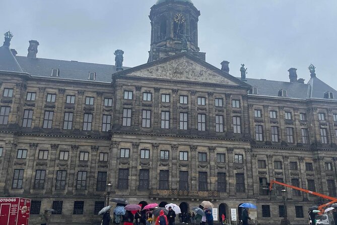 Self-Guided Mystery Hunt by Dam Square in Amsterdam - Finishing at Dam 11 and learning the real case