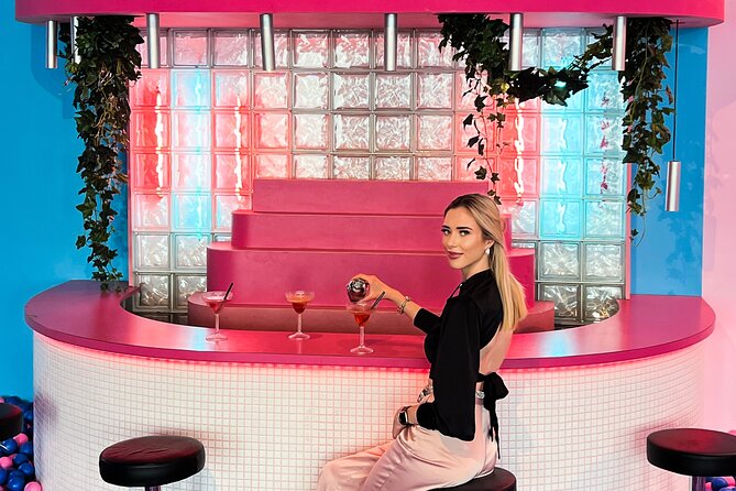 Skip the Line: Youseum Amsterdam Ticket - The 15-Plus Rooms and Their Photo Opportunities