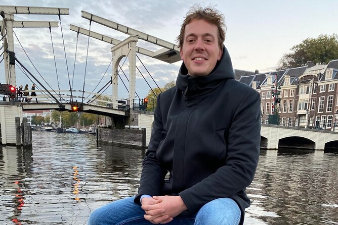 Small Group Boutique All-Inclusive Tour (max 12 p) With Captain - Amsterdam’s most famous bridge and its smallest house